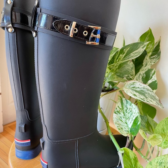Tommy Hilfiger rain boots, color: Black size:6 - Picture 7 of 10